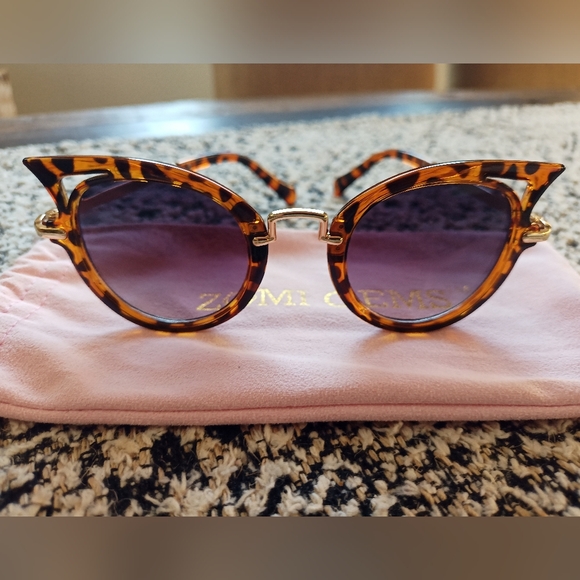 Girl's Leopard Cat Eyes Sunglasses - Picture 2 of 2